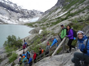 Long hike out to the glacier