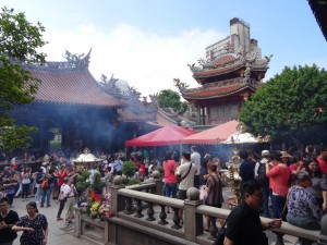 Big crowds inside temple