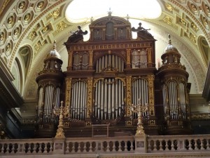 My, what a big organ